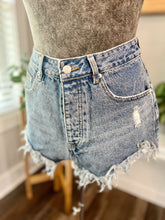 Load image into Gallery viewer, High Rise Denim Shorts