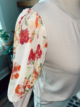 Load image into Gallery viewer, Floral Printed Sleeve Detailed Top